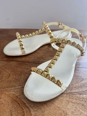 Stuart Weitzman Jelrose Studded Jelly Sandas